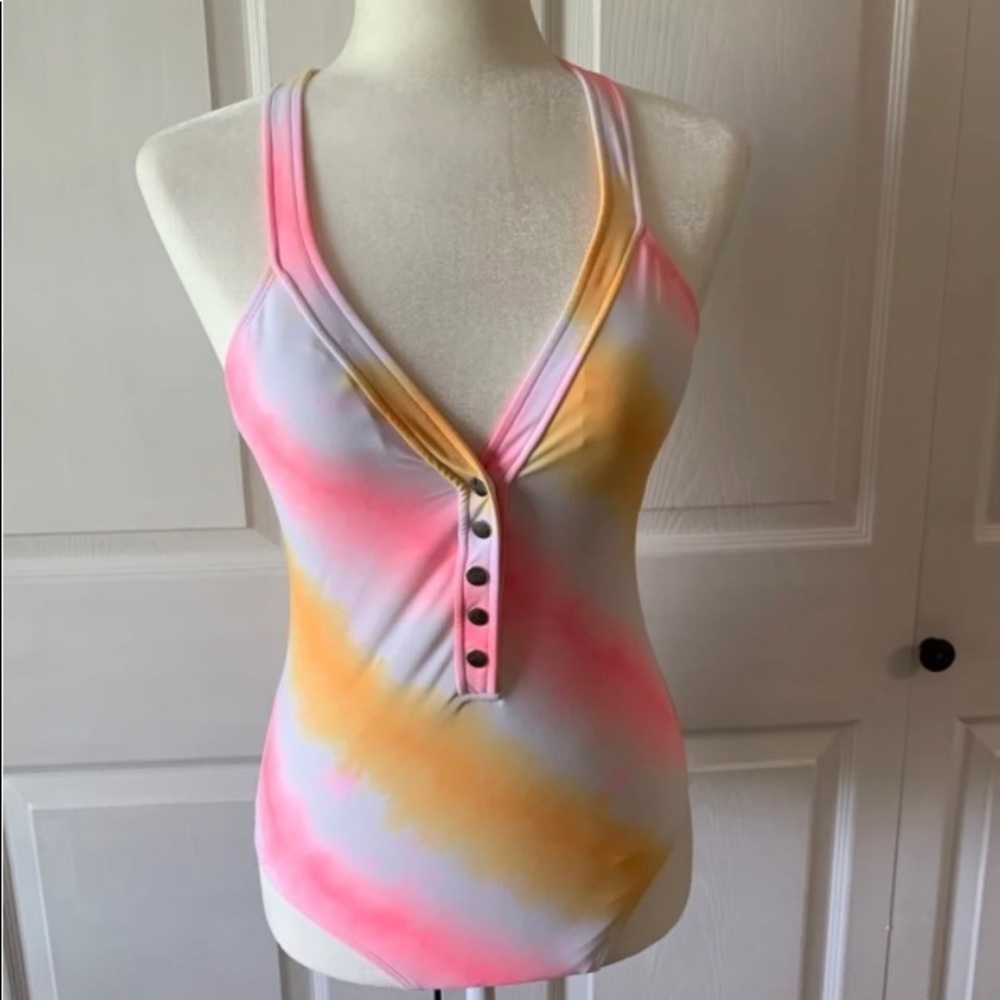 Arizona swimsuit womans size medium 1 piece swim wear